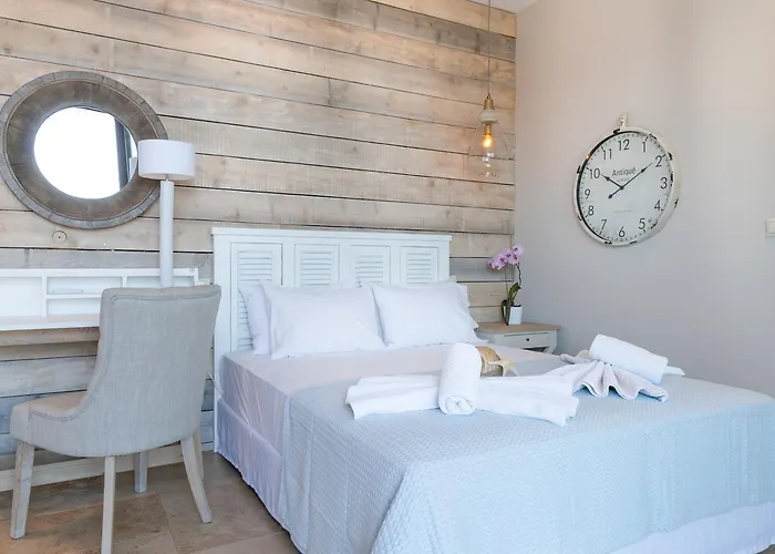 Agorastos アパートホテル