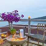 מלון דירות Agorastos 3*