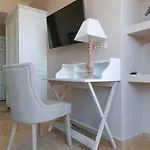 Agorastos קואינירה