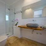 מלון דירות Agorastos 3*