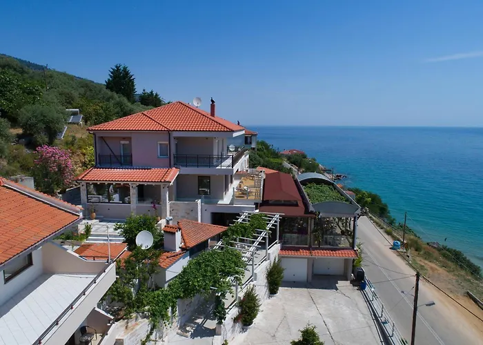 Ξενοδοχείο με διαμερίσματα Agorastos 3*