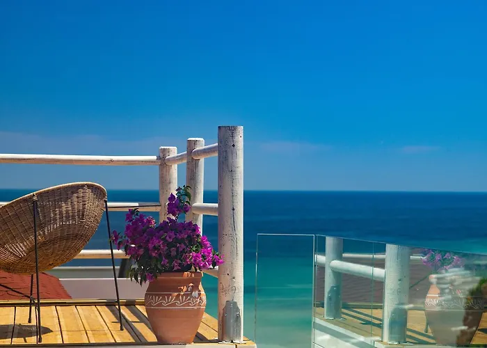 Ξενοδοχείο με διαμερίσματα Agorastos 3*